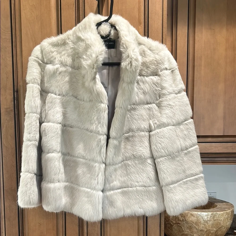 Dolce Cabo Plush fur Jacket in Cream - Picture 1 of 6